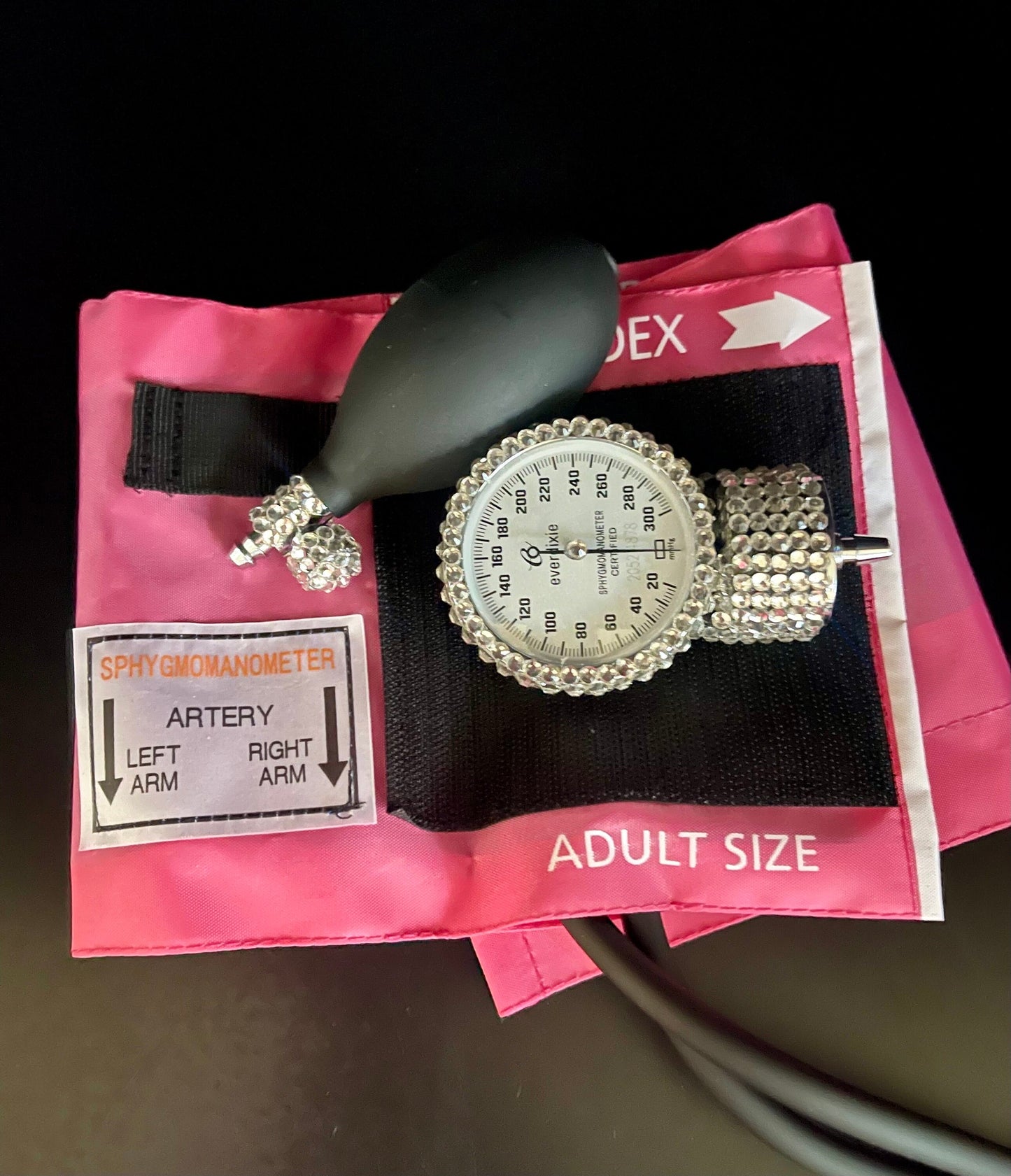 Personalized Blood Pressure Cuff Featuring Sparkling Rhinestone, Stylish Pink Health Monitoring Tool, Perfect Gift for Healthcare Workers